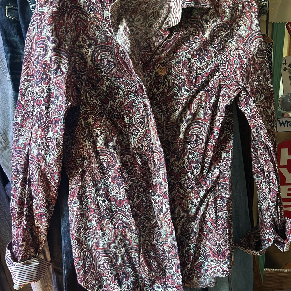 Cinch Paisley Women's Top - Red and White